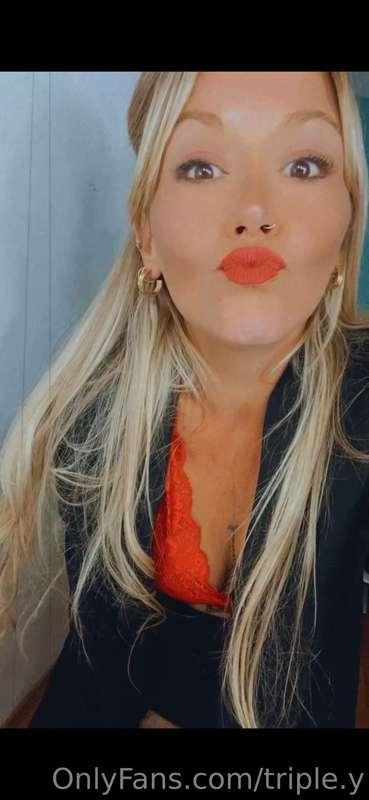 Good night red kisses💋