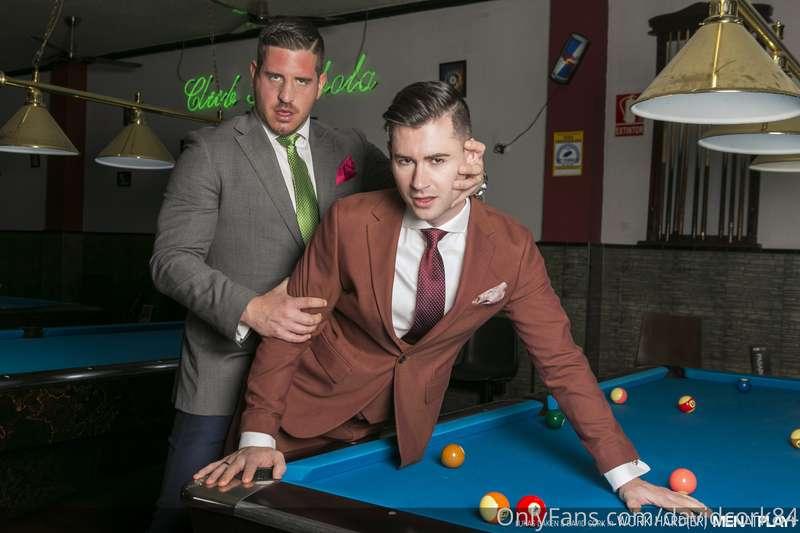 Men at play full photo sesion