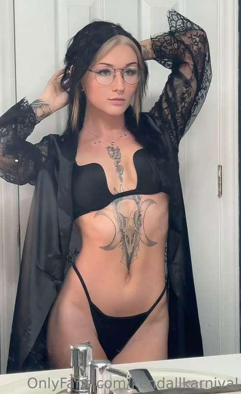 🖤🖤