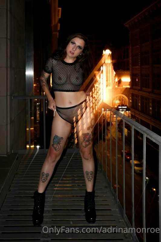 adrinamonroe image #0