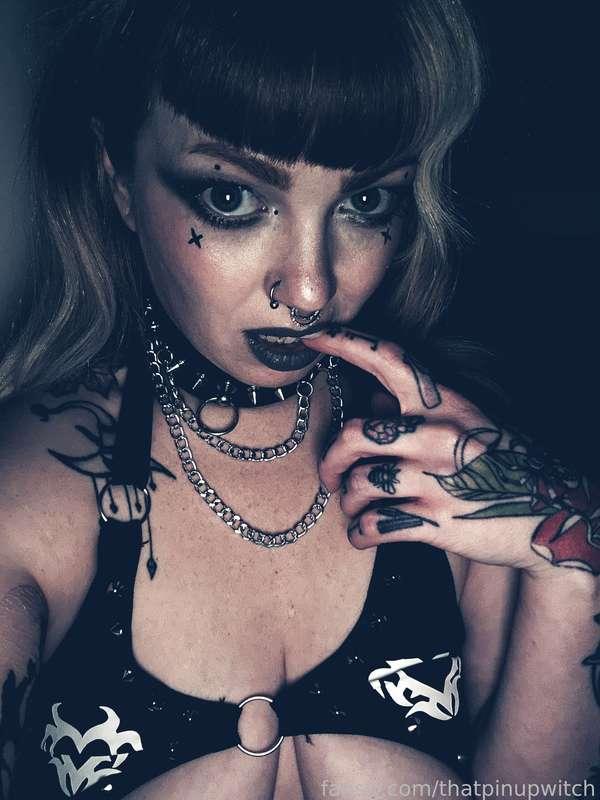 thatpinupwitch image #18