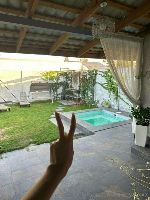 Shall we go swimming together?💋