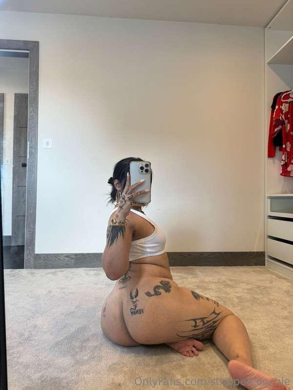 Want to be my personal sex toy? 💦😈