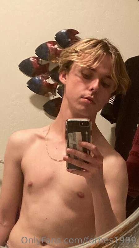 Checking in; how’s everyone doing this friday? 😏