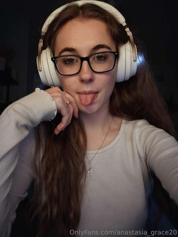 Wanna tell me about your day? 😊
