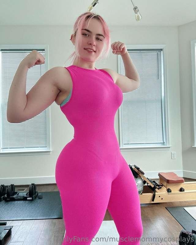 musclemommycosplays image #2