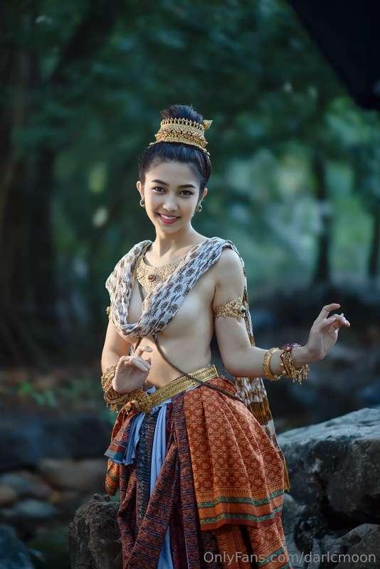 "นางนพมาศ" The Lady Nang Noppamas [Topless]