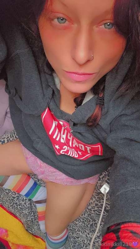 nikkinikki8219 image #0