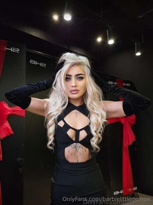 ❤️‍🔥She @emma_mlf is ready for your cock❤️‍🔥 Naughty who lov..