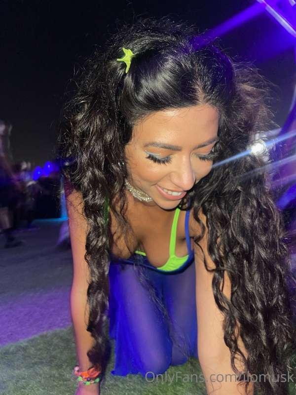 Went to a rave and am still in a trance 💙