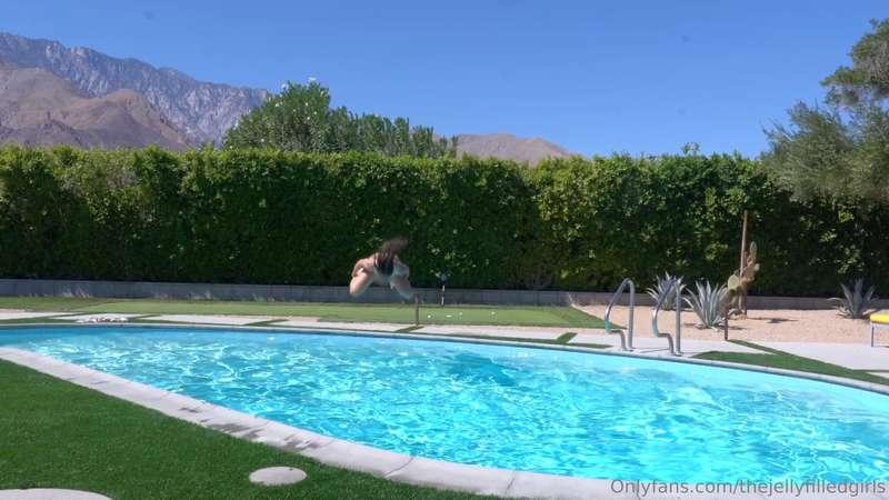 thejellyfilledgirls image #0