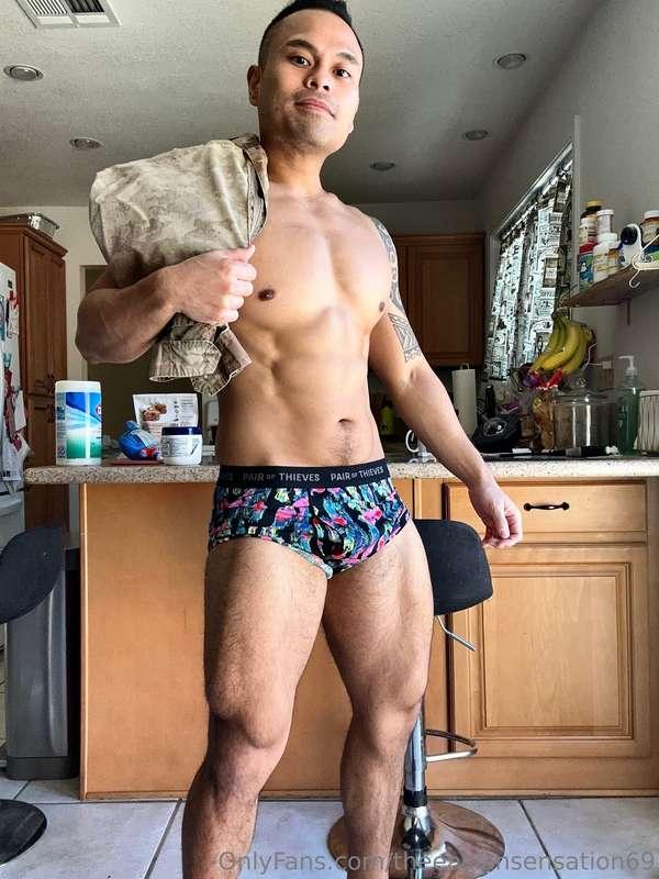 How bout a little tease😘