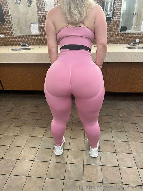 For ***ass lover only*** 🍑👅 
tip ***$15*** for a ***lovely b..