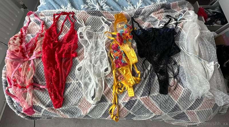 Help me choose todays outfit baby 💋🫶🏼
