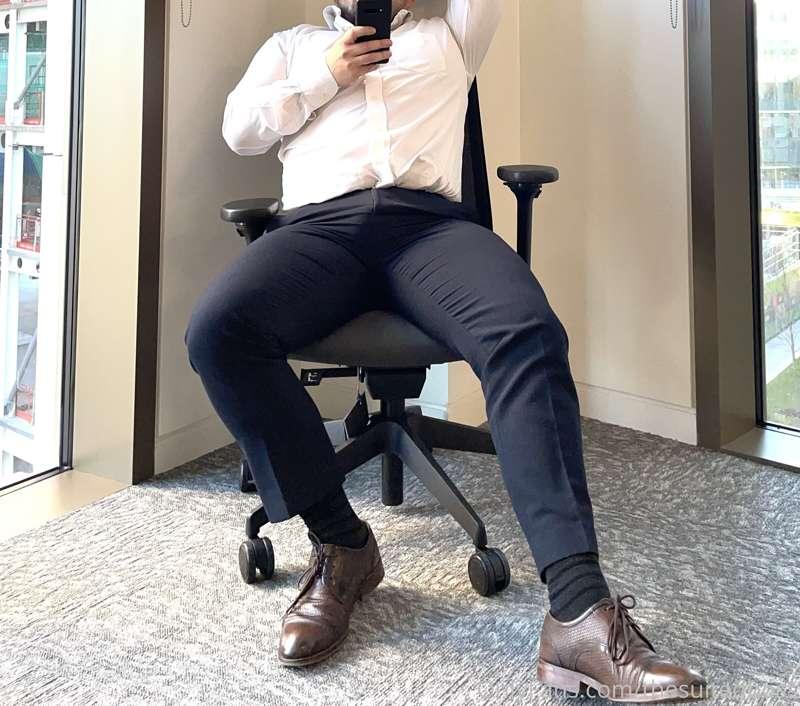 thesuitedboss image #2