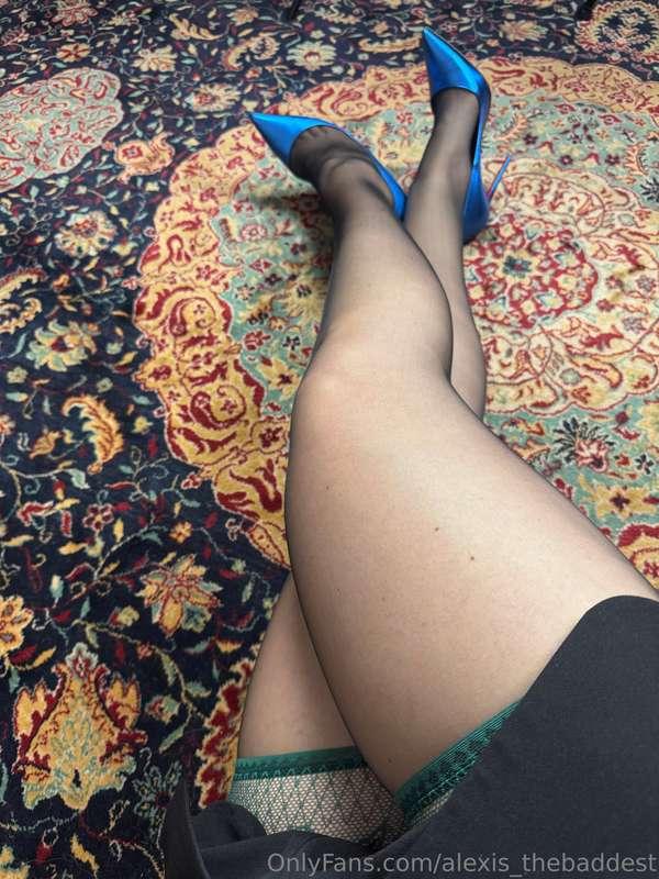 Kiss my legs! 