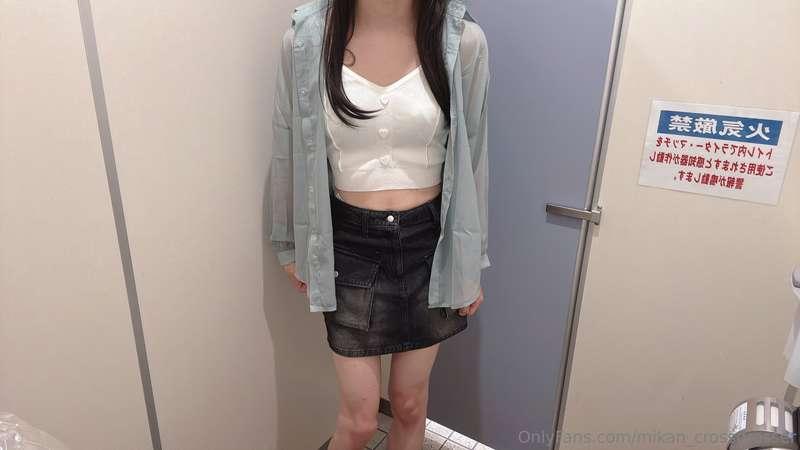 普段はしない露出多めコーデしました⭐️こういう服装もなんか好きかも🫢