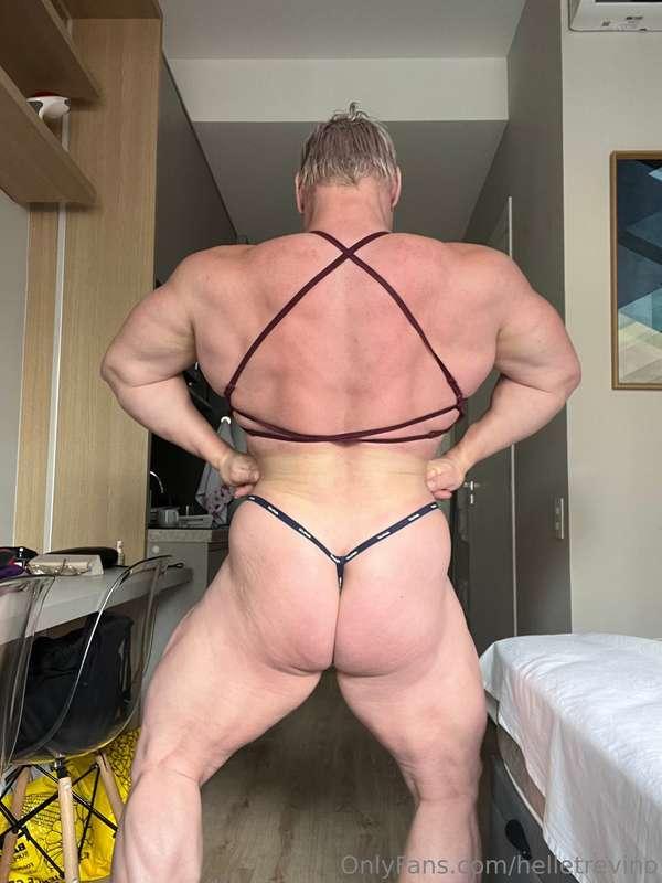 helletrevino image #2