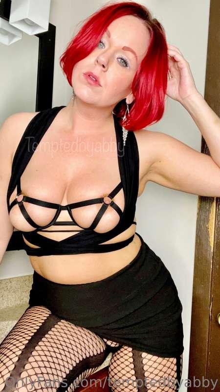 ## Does it show on my face how horny I am today? 😳😏👅
