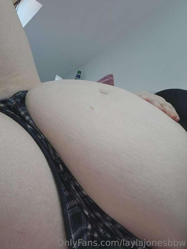 This belly is just so soo cute 😍 ☺️