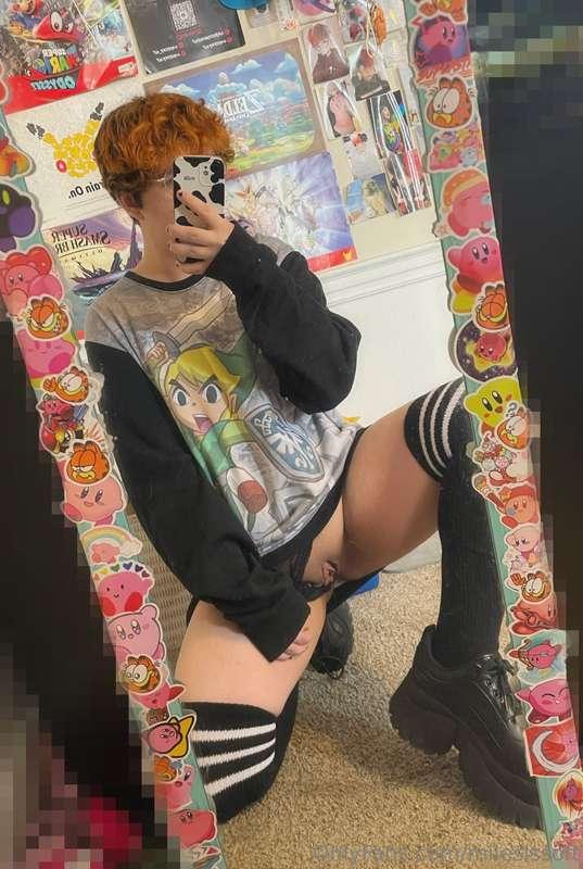 some photos for today :3 swipe to see the fit from behind :]..