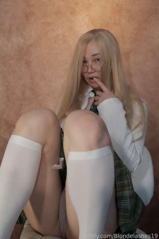 blondelashes19 image #6