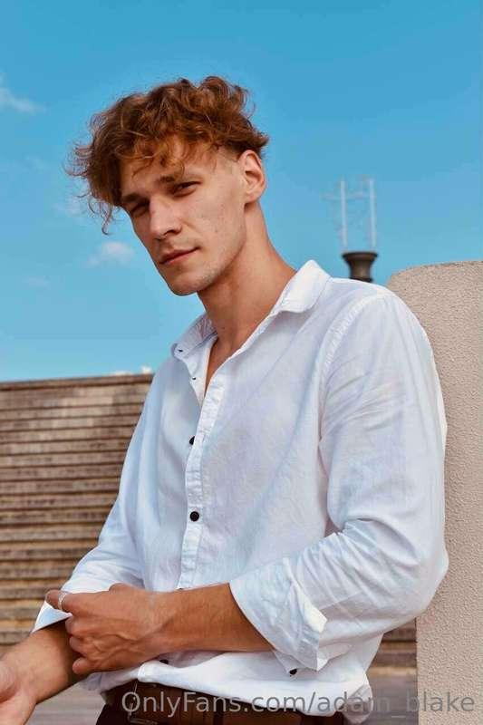 Do you think the shirt looks good on me? Or would I be bette..