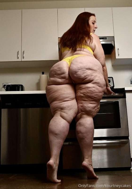 kourtneycakes image #7