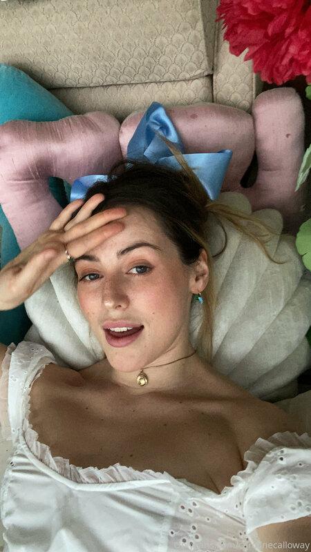 Daphne Bridgerton faints in front of you wyd?
