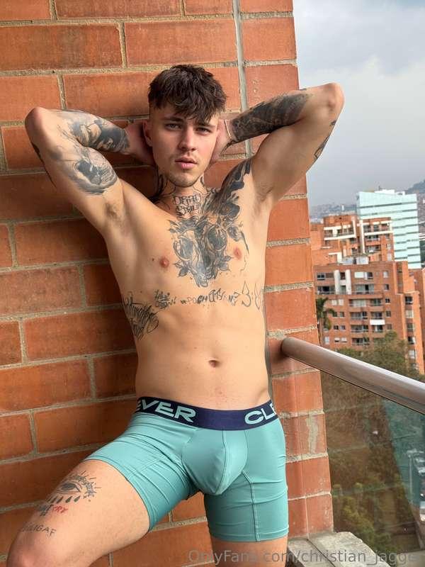 This view’s got me feeling extra naughty 😉