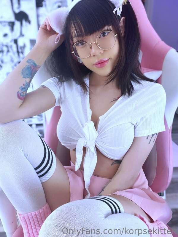Some rare nudes in my actual glasses
