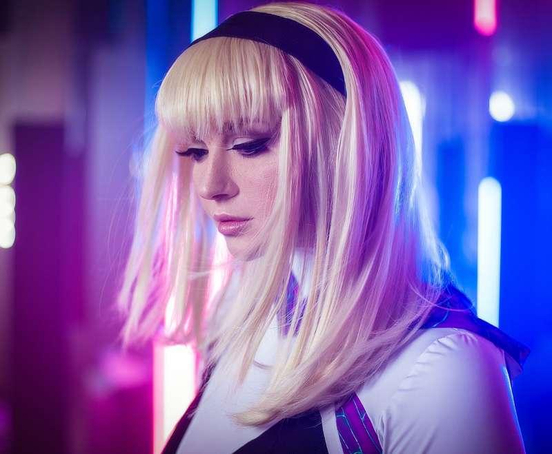 Spider Gwen cosplay 