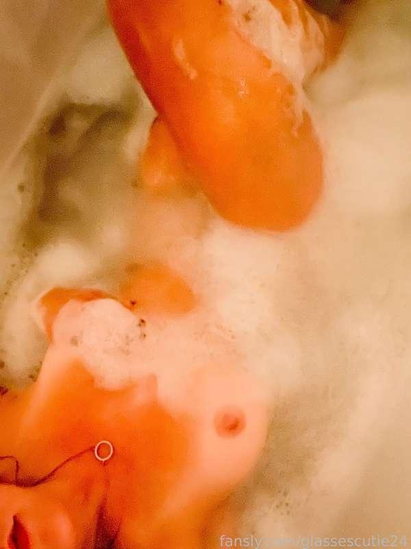 glassescutie24 image #0