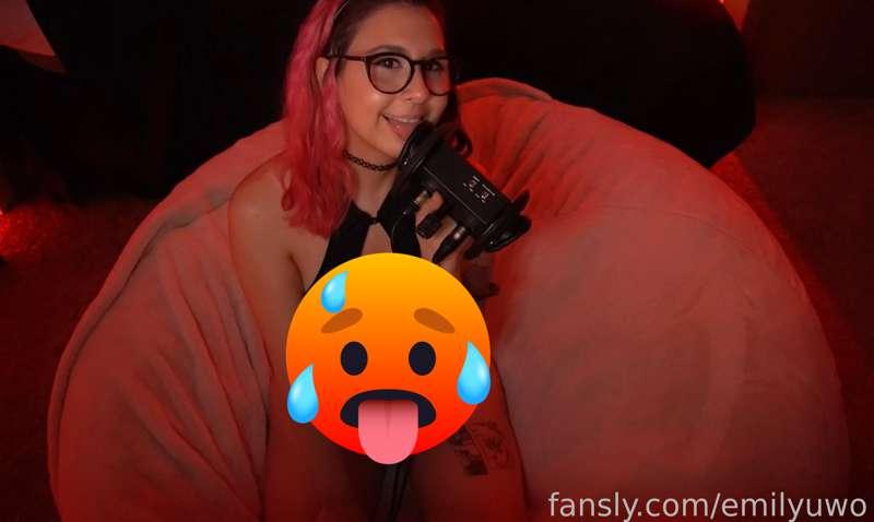 emilyuwo image #0
