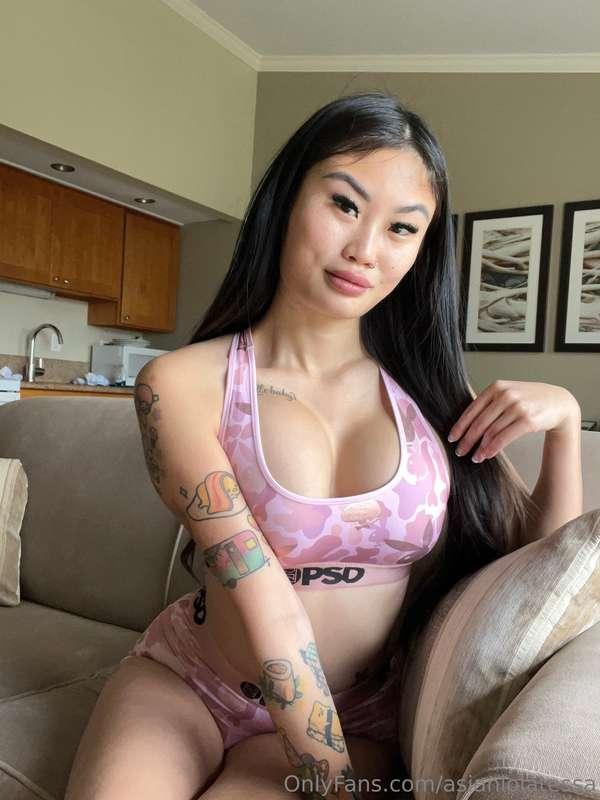 @lolatessa @lolatessa Is my main page baby😉 Check it out and..