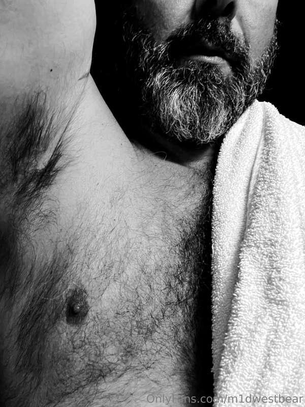 A simple idea in b&w