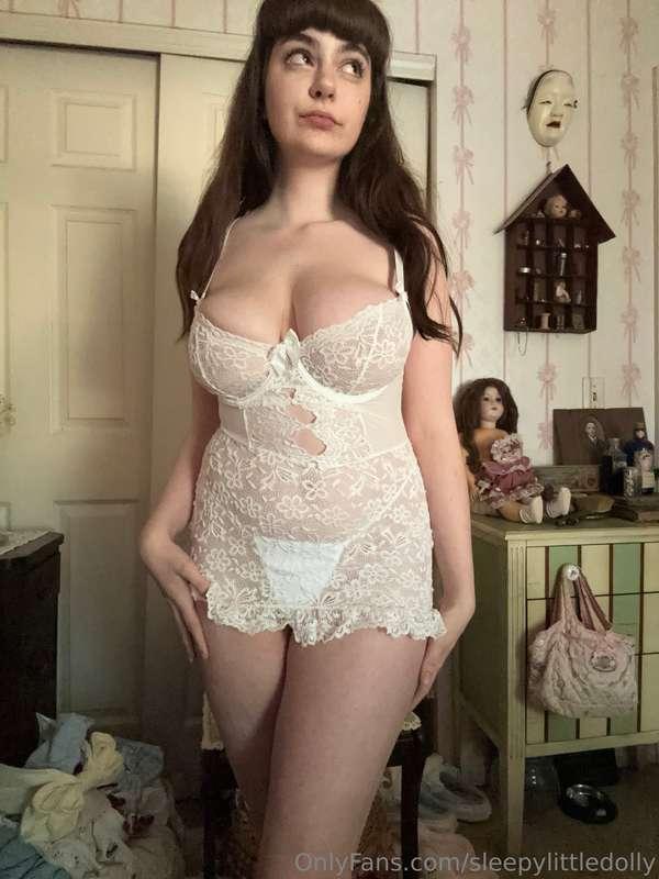 Last few pics from this set :3  Would you guys be interested..