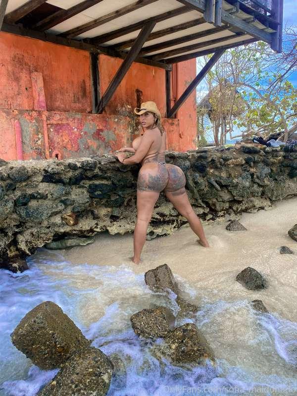 I know you want to see me naked naked naked🔥
//Yo se que qui..