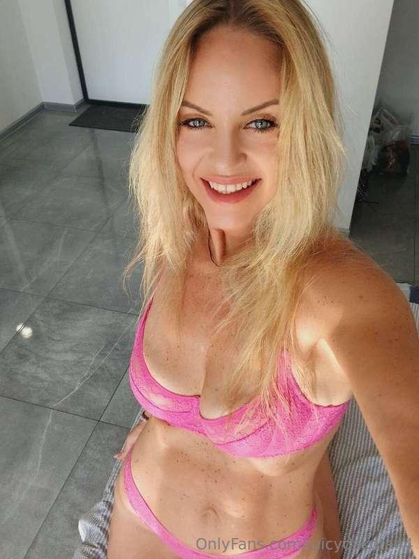 **Hello darlings! 🤍 My post will be dedicated to my dream, n..