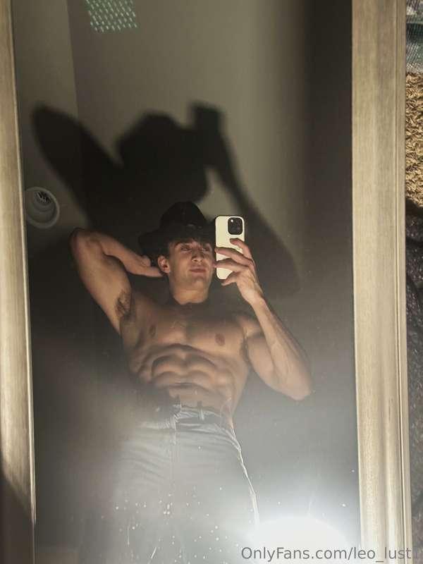 Whose riding the cowboy first🤠