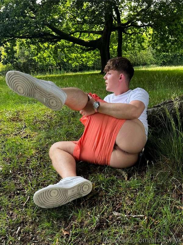 Your favourite view 🍑😉