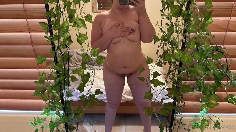 swipe to drop my hands 😈💦
