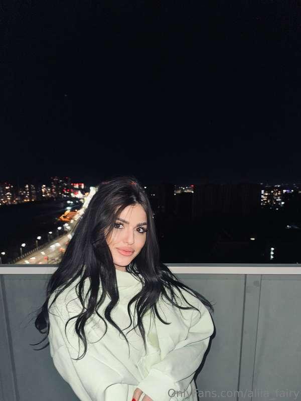 When the city goes to sleep... I fall in love all over again..
