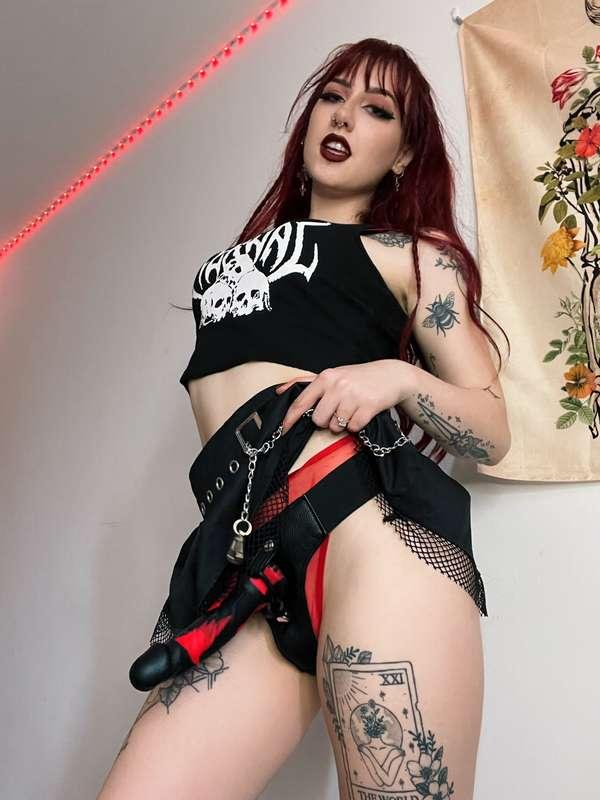ivyfoxofficial image #0