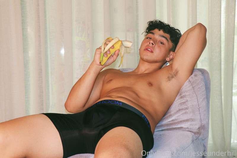 like this if you want a banana 😤