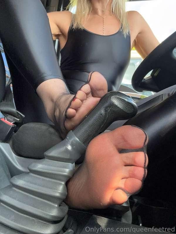 queenfeetred image #8