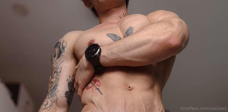 I lift weights… and your mood. 🏋️‍♂️