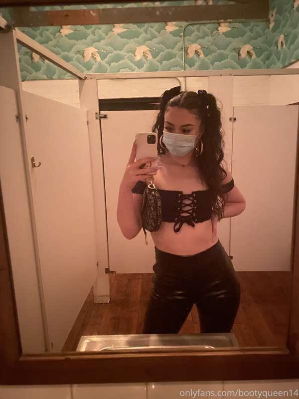 Would you fuck me in this bathroom daddy?