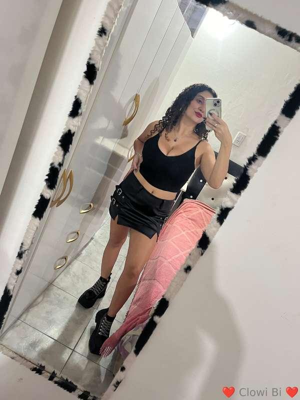 Do you take off my skirt or do you lift it? 😉😌