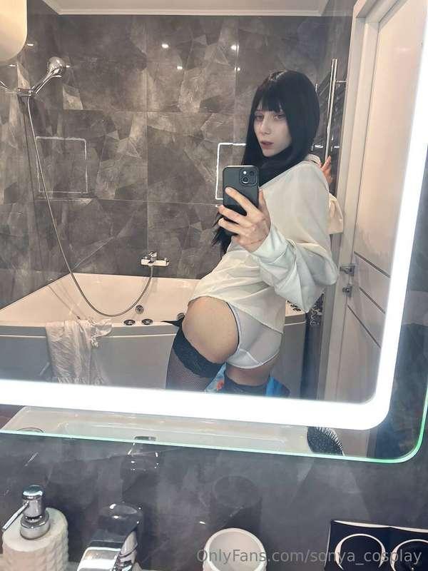 🔥 Guys, I’ve noticed I lost some weight… and I think my 🍑 go..